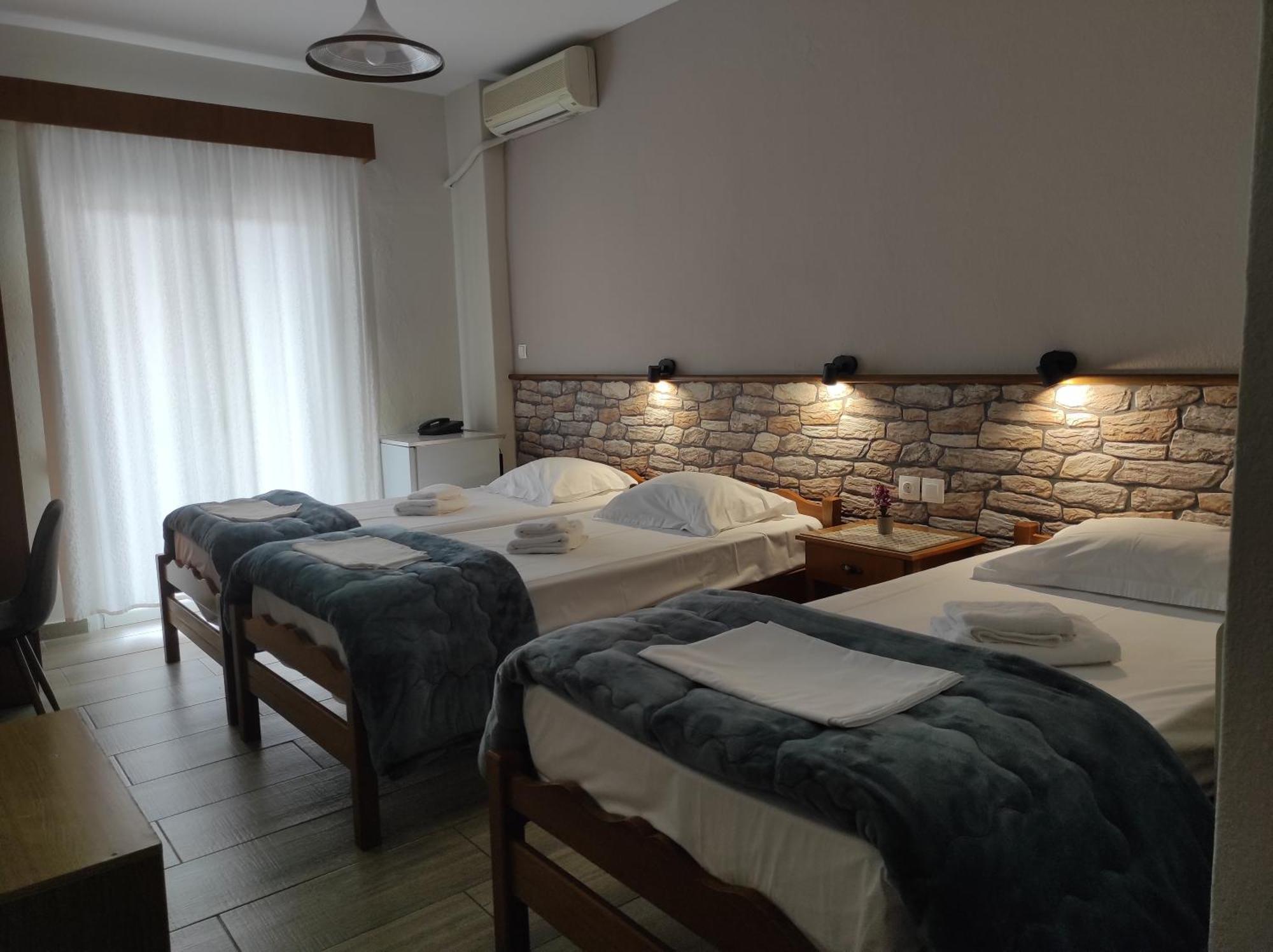 Ενοικιαζόμενα Δωμάτια Ενιπεύς- Rooms Enipeas リトコロン エクステリア 写真